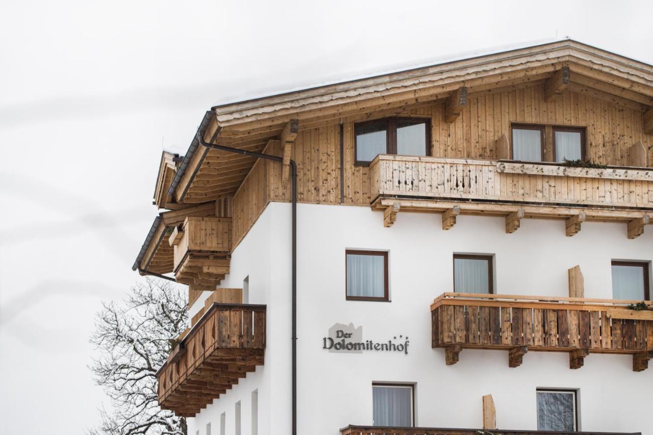 Der Dolomitenhof - Tristach Lienz Exterior foto